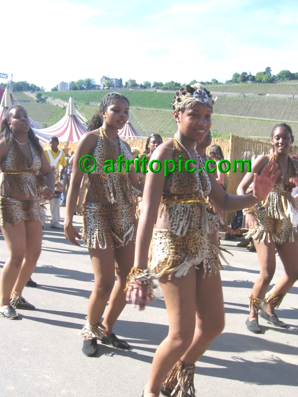 ../Images/AfricaFestival-27-28May05 087.jpg